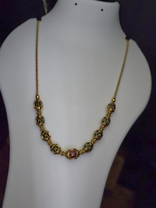   Premium quality kemp emeralad ruby necklace 