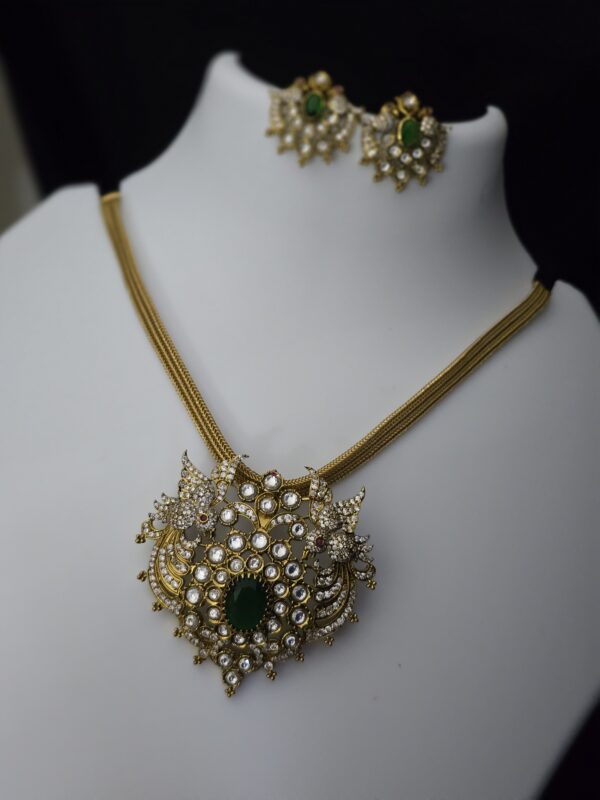 Premium quality ad matt necklace wirh victorian polished