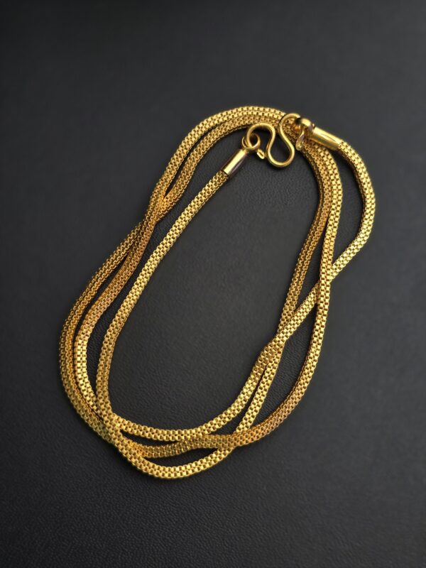 18 inches square chain 