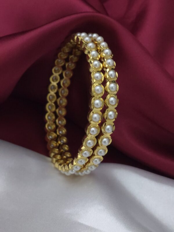 Pearl bangle