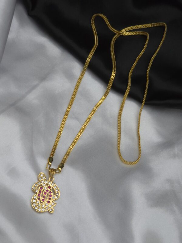 32 inches om dollar chain