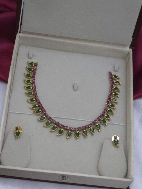 Premium palak necklace comes with ruby stone