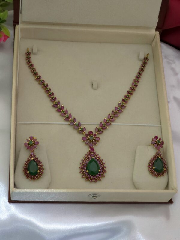  Premium ad ruby emerald necklace with stud