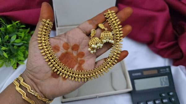 Premium Matt Necklace with Jhumka