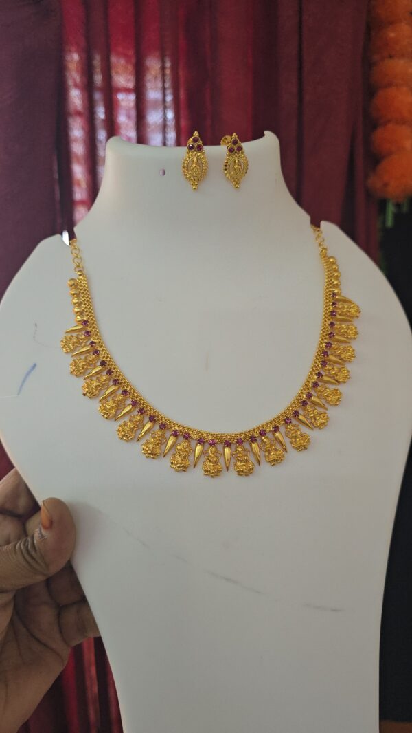  Premium foaming Ruby Nagas necklace