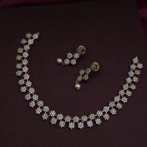 Premium ad diamond look necklace