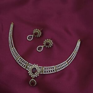 Premium diamond look necklace