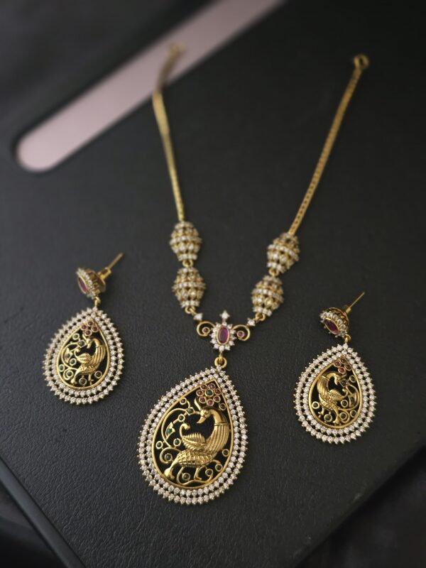  Premium Matt ad peacock hasli type necklace with stud 