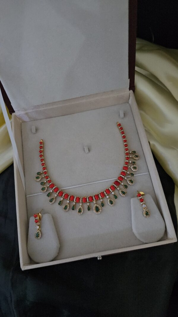  Premium ad diamond look necklace comes coral with stud