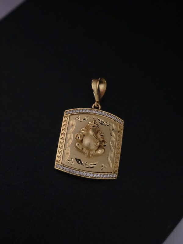 Premium foaming ad vinayagar locket