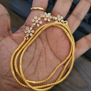 foaming diamond look mugappu chain