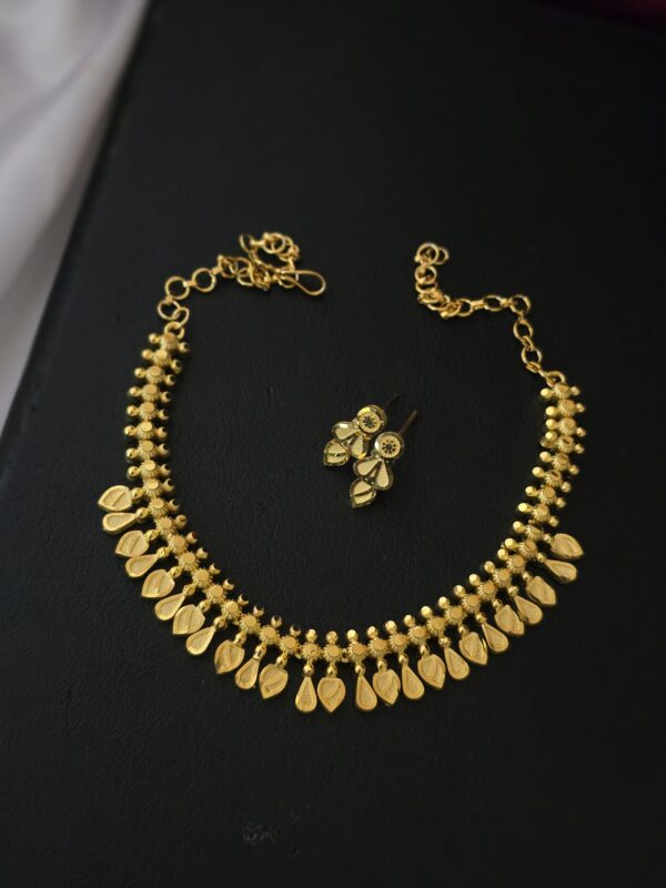  Premium foaming necklace