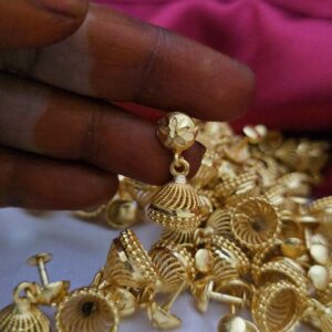 Premium foaming detachable plain jhumka