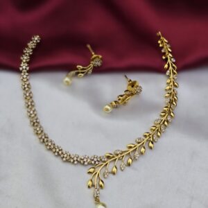 Premium matt ad diamond look necklace with stud