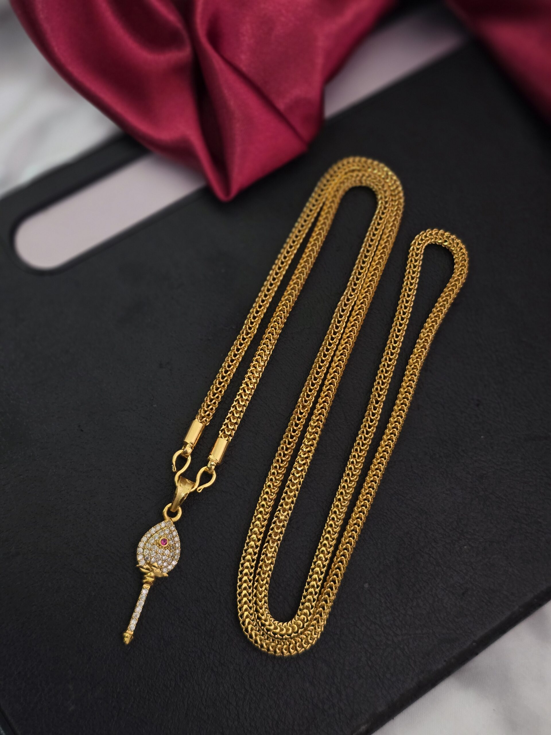 Premium foaming vel 32 inches dollar chain