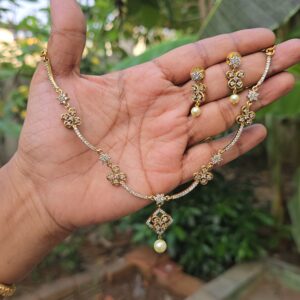 Premium ad diamond look matt necklace