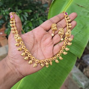 Premium kemp look matt necklace