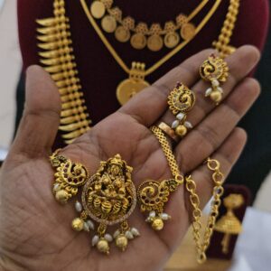 Premium matt ad nagas choker with stud comes pearl drops