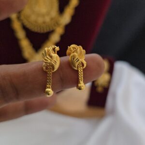 Premium foaming peacock drops earing