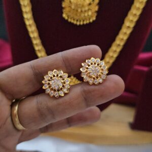 Premium diamond look impon white stud