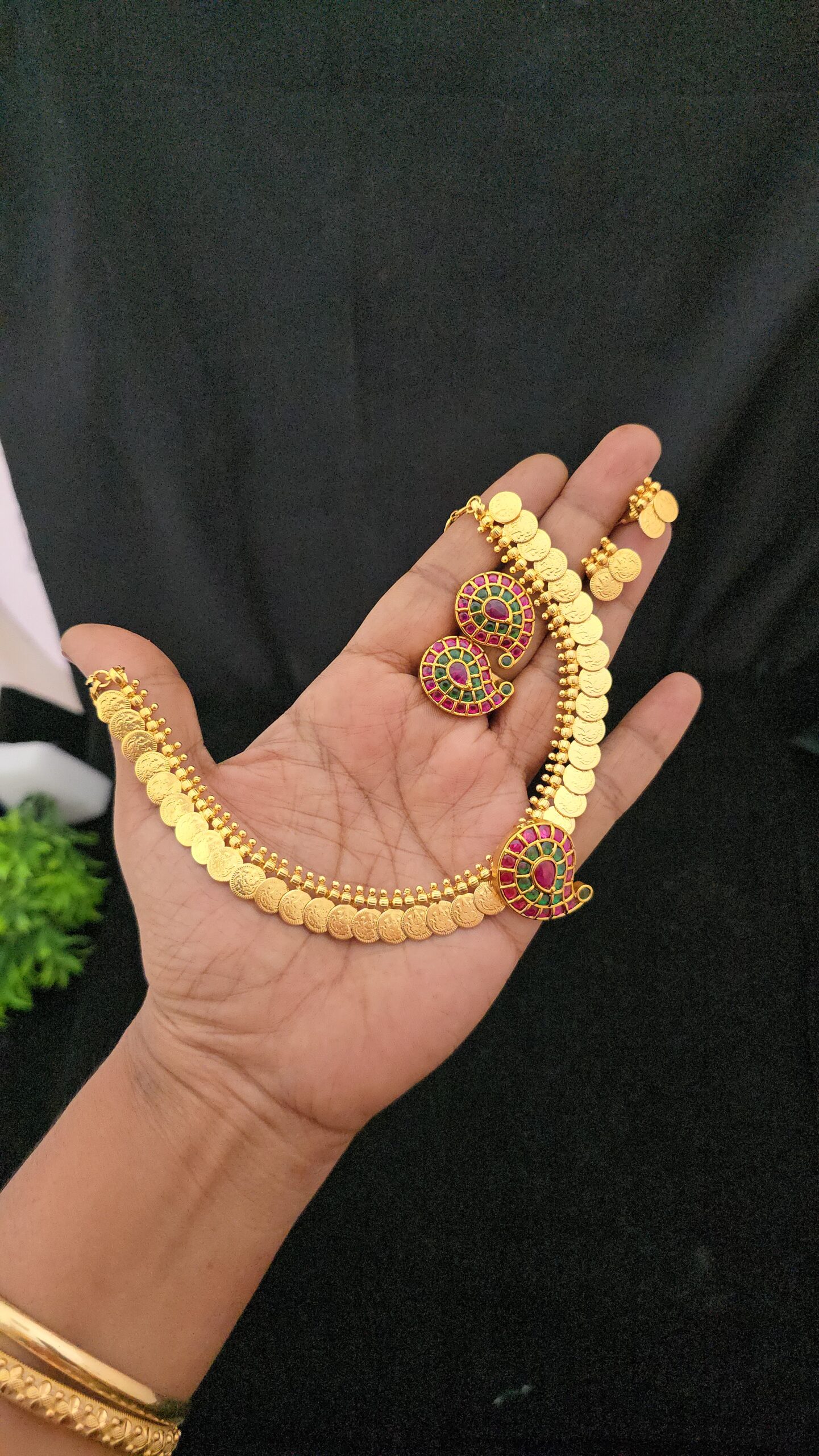 Premium 2 IN 1 coin necklace with kemp dollar and 2 set of earing