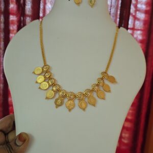 Premium foaming Coin ad white necklace with stud