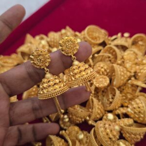 Premium  foaming Jhumka comes chain drops