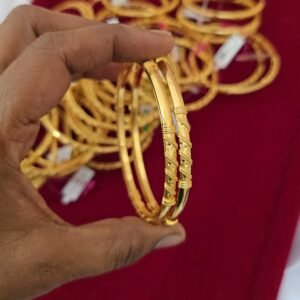 Premium foaming plain design bangle