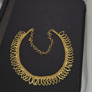 Premium foaming plain necklace