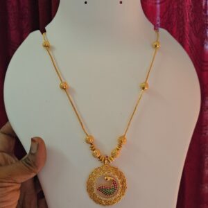  Premium foaming stone peacock necklace