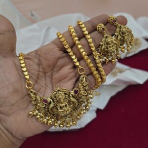 Premium 28 inches matt nakshi dollar comes chain