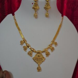 Premium quality foaming necklace with stud