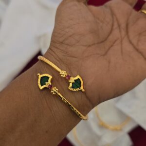 Premium foaming  palak bracelet 