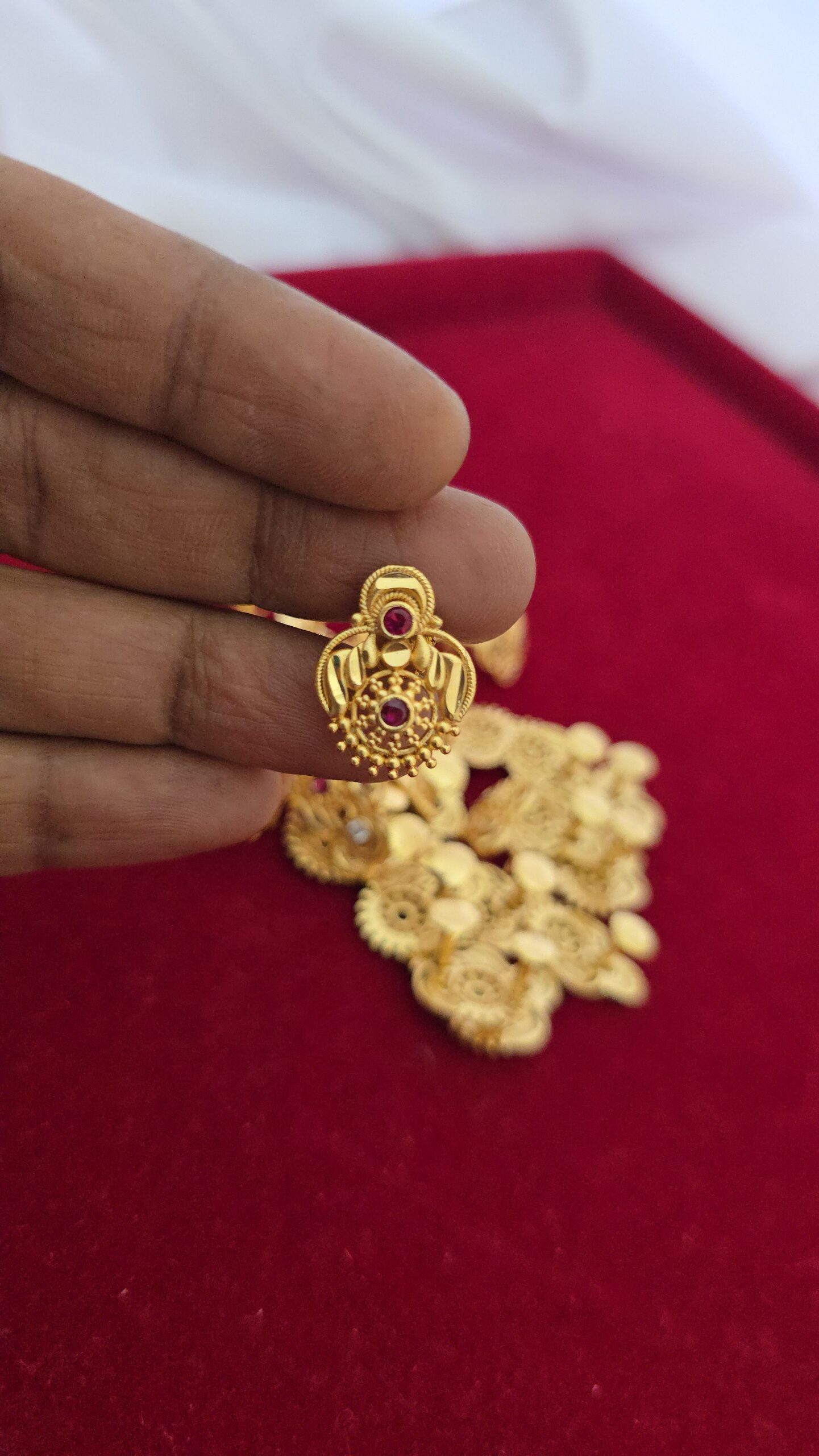 Premium foaming stone stud earing