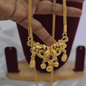 Premium foaming  peacock dollar chain