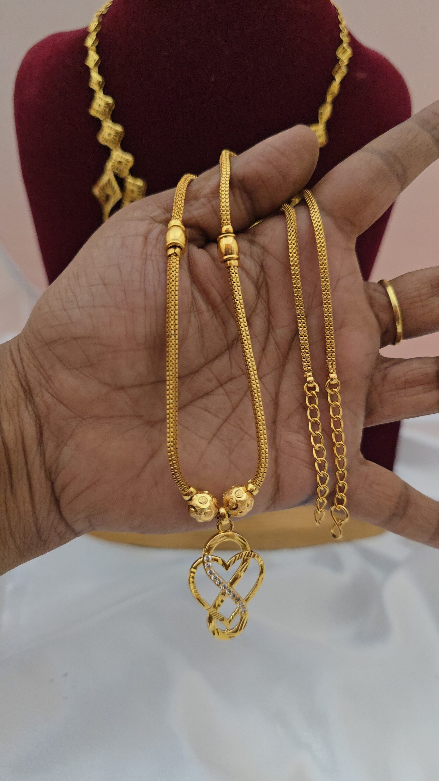 Premium foaming AD stone infinity necklace