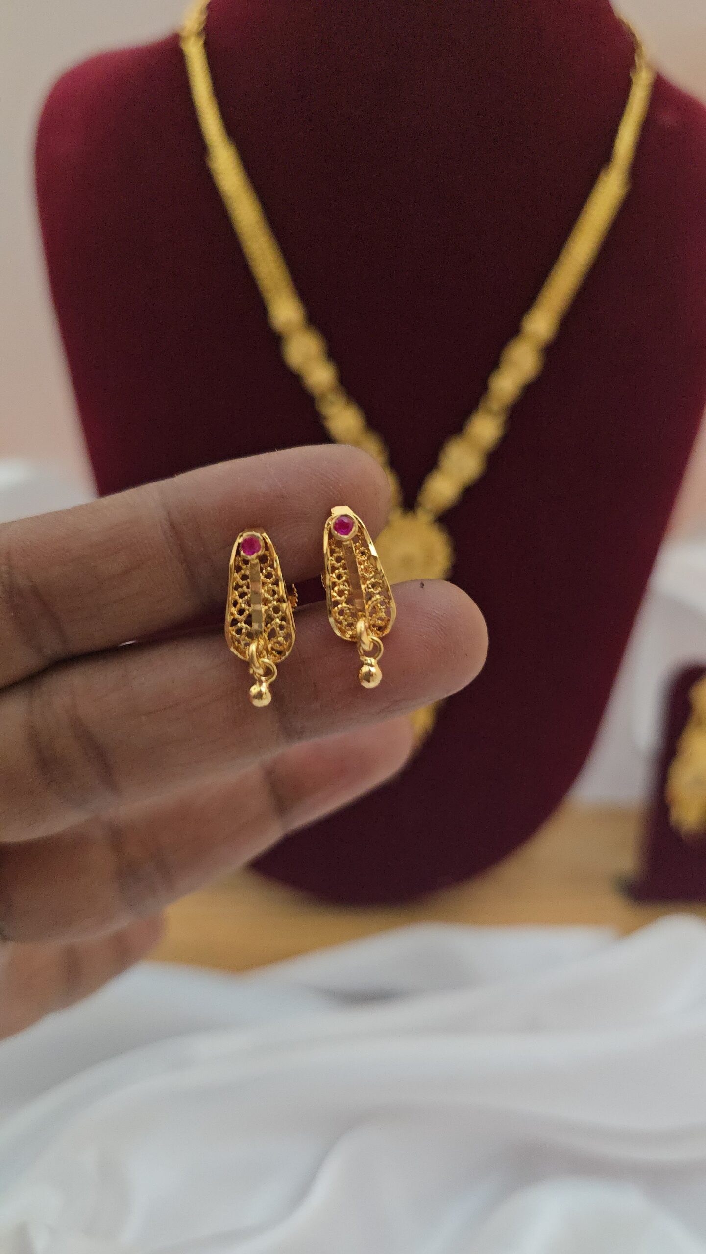 Premium foaming Ruby stone drops earing