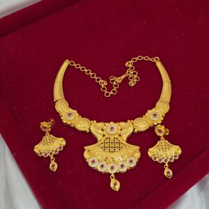 Premium foaming ad stone necklace with stud