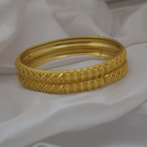 Premium foaming bangle