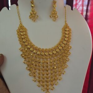 premium foaming choker with earing 