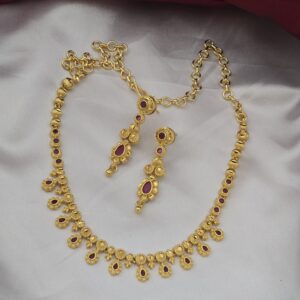 Premium foaming ad stone necklace