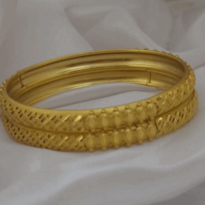 Premium foaming bangle