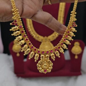 Premium foaming ad stone lakshmi necklace