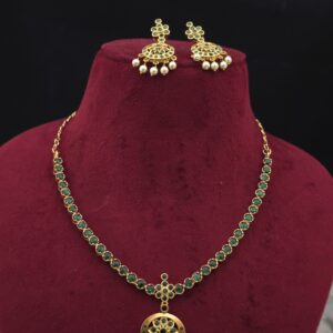 Premium matt emerald kemp necklace