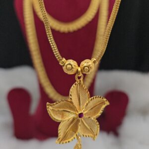 Premium  foaming flower necklace 