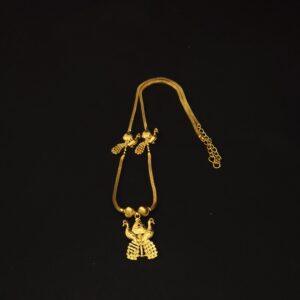 Premium foaming peacock necklace