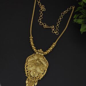 Premium foaming necklace