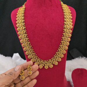 Premium foaming matt haram with earings