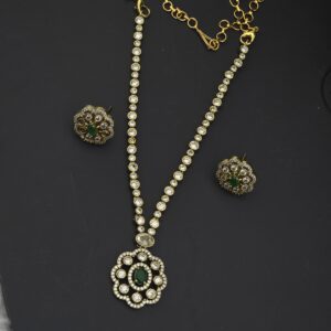 Premium matt white and emerald necklace with earings 