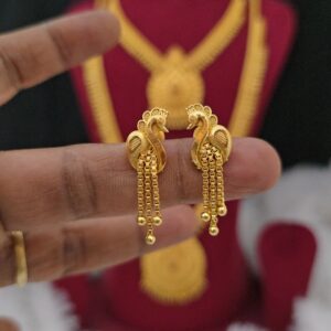 Premium foaming peacock drops earings 